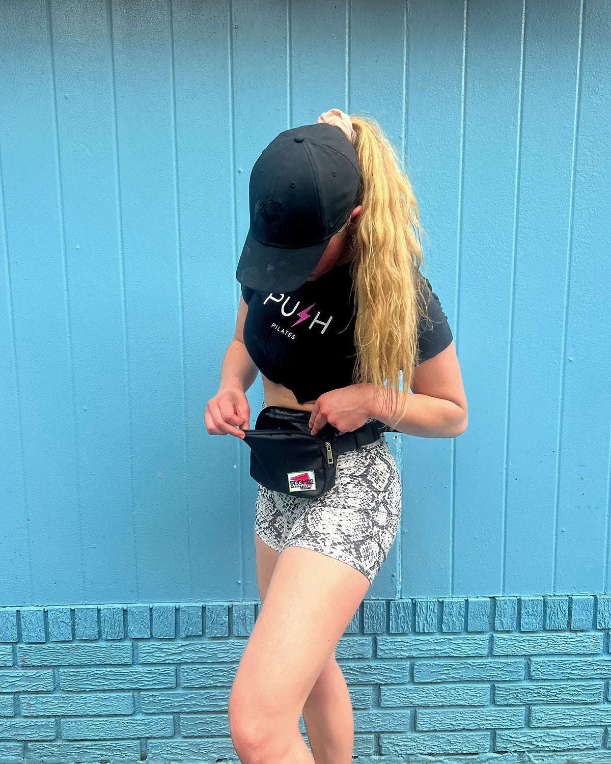 Black Vintage Fanny Pack